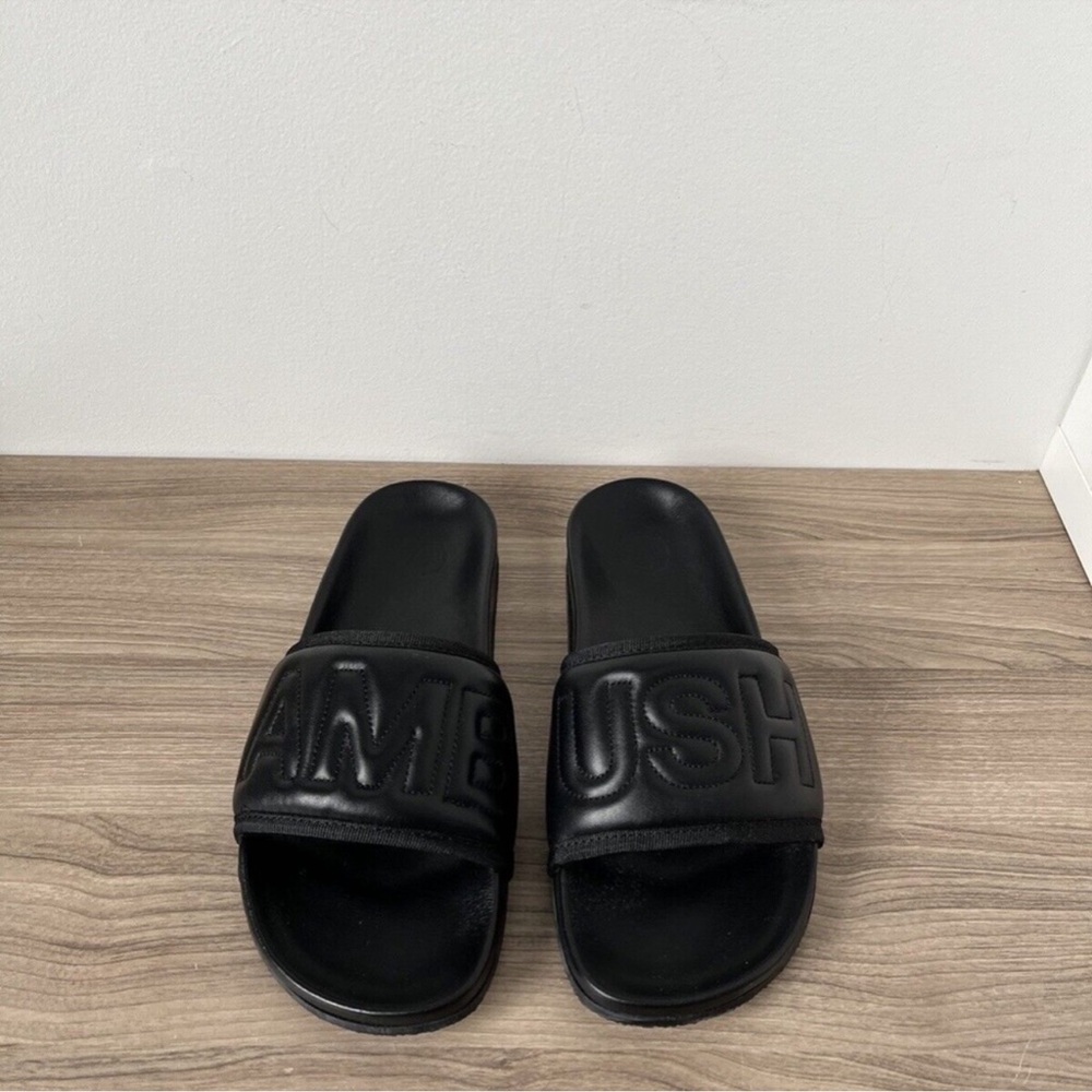 AMBUSH Padded Black Quilted Logo Sandals

NWT

Slide Size 41 - 8 US MEN NWT
